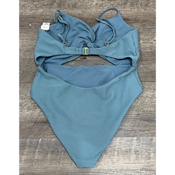 L*SPACE Kyslee Twisted Cutout One-Piece Swimsuit Size XL - Picture 5 of 7